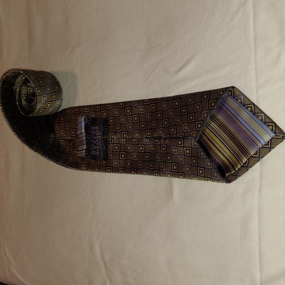 Alexander Julian American Modern Neck Tie - Picture 5 of 10